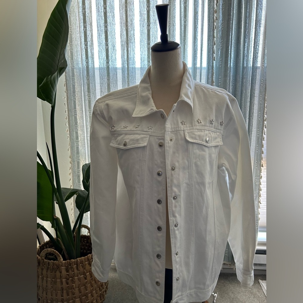 Avon White Denim Jacket with star details, size large